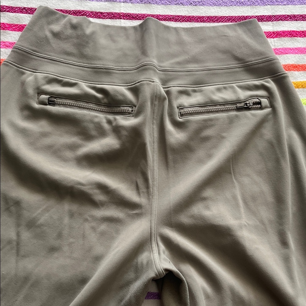 Athleta Stylish Gray Wide-Leg Pants - Picture 8 of 15